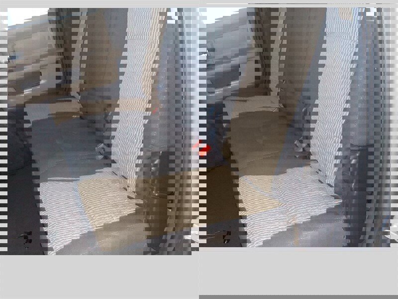 Used 2011 RAM 2500 SLT image 4