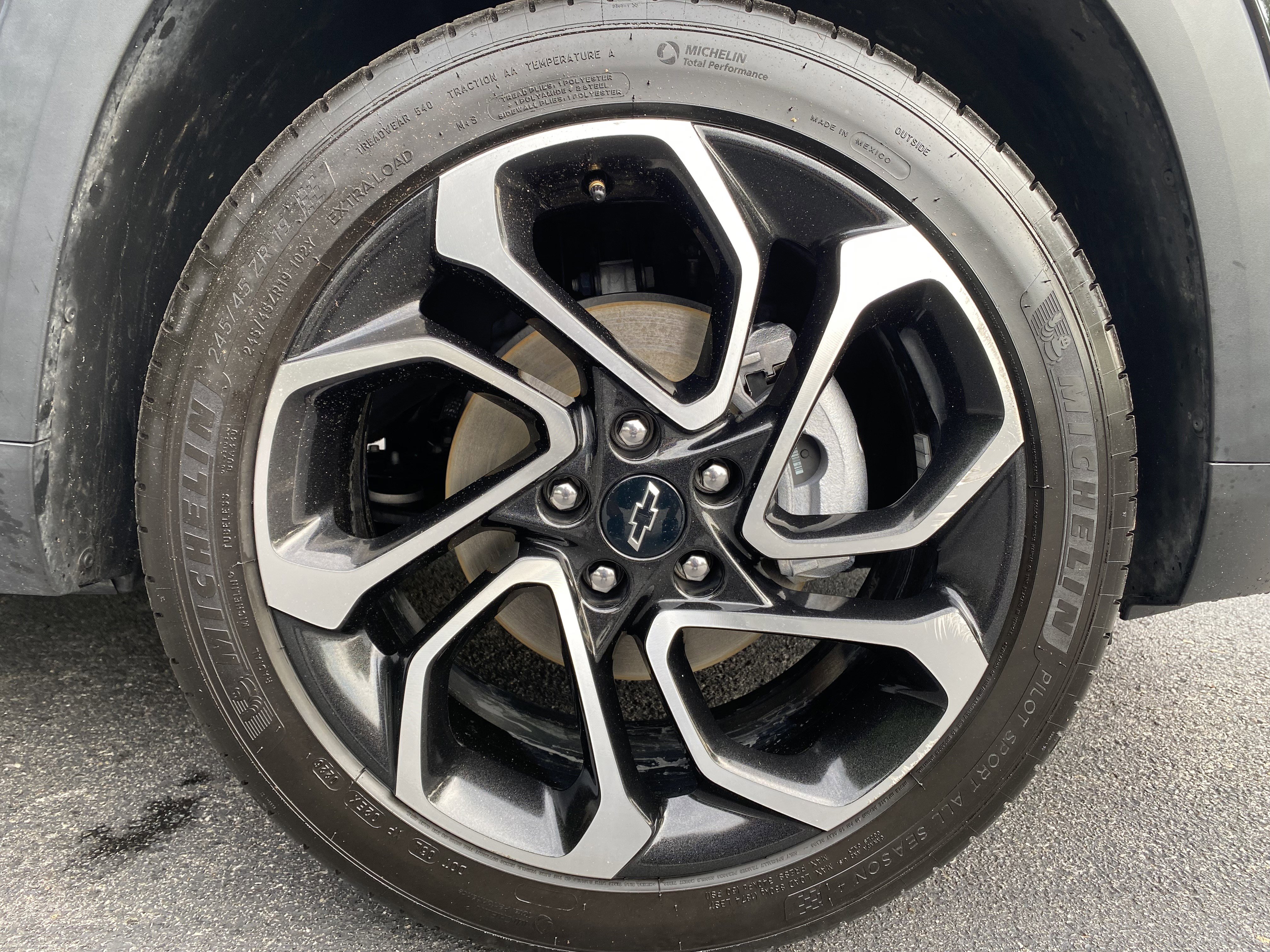 Used 2024 Chevrolet Trax RS FWD image 13
