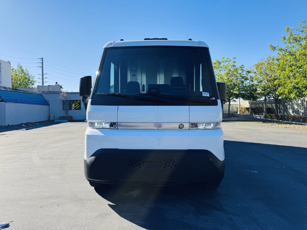 Used 2024 Chevrolet Brightdrop 600 w/ Commercial Equipment Package AWD/4WD image 7