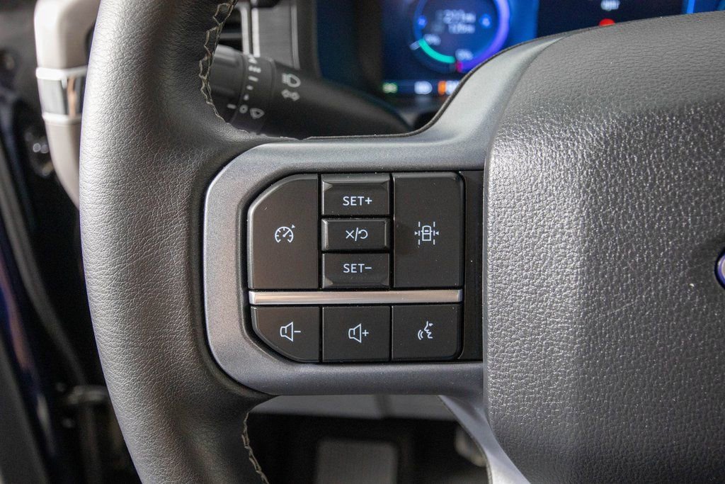 Used 2025 Ford F150 Lightning XLT image 17