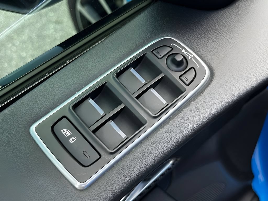 Used 2020 Jaguar F-PACE SVR AWD/4WD image 12