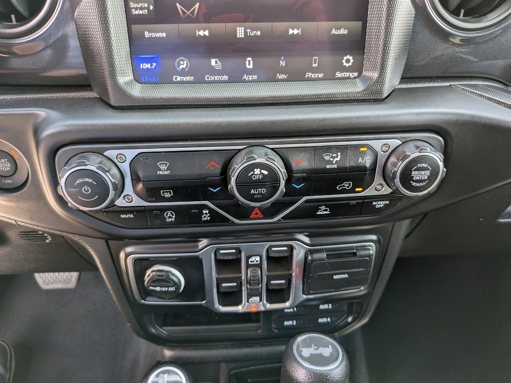 Used 2023 Jeep Wrangler Unlimited Sport AWD/4WD image 25