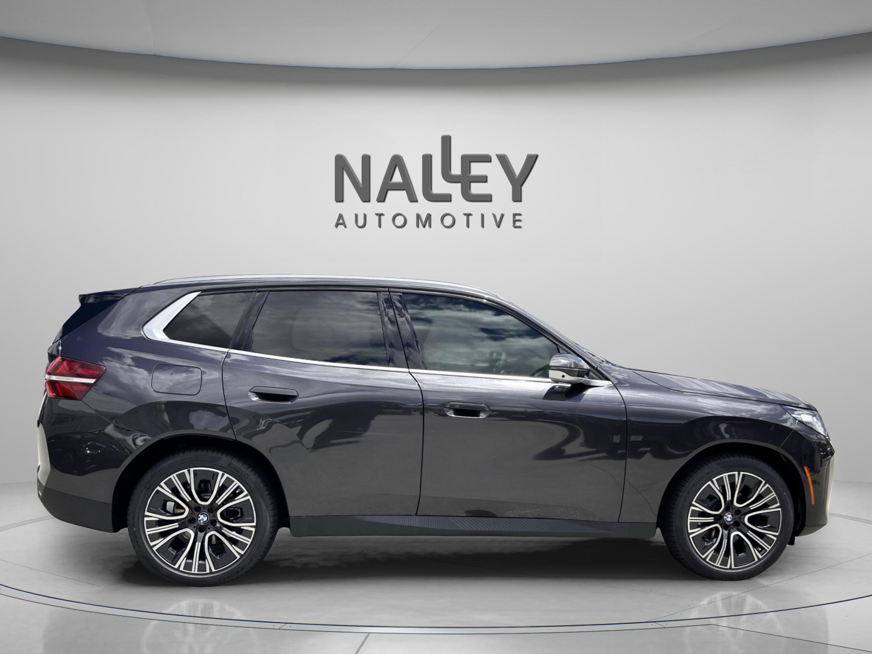 Used 2025 BMW X3 xDrive30i w/ Premium Package image 5