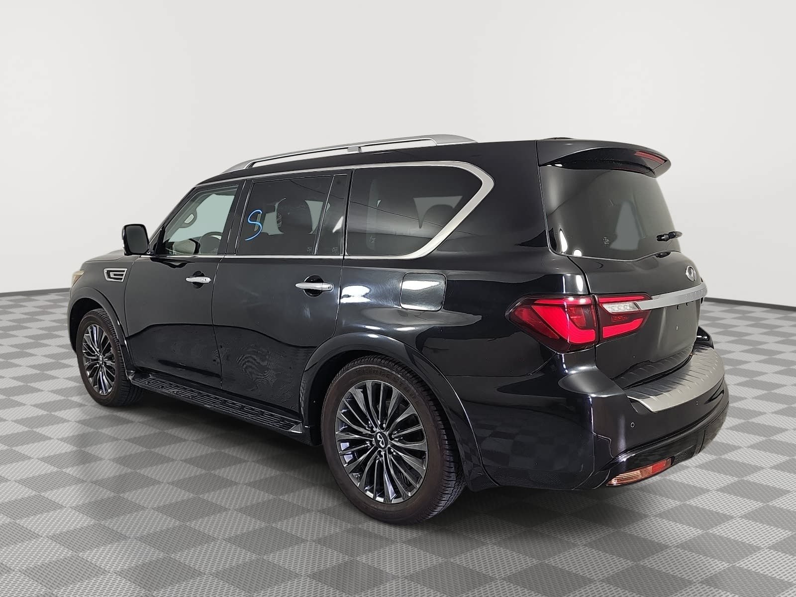 Used 2023 INFINITI QX80 Premium Select w/ Cargo Package AWD/4WD image 6