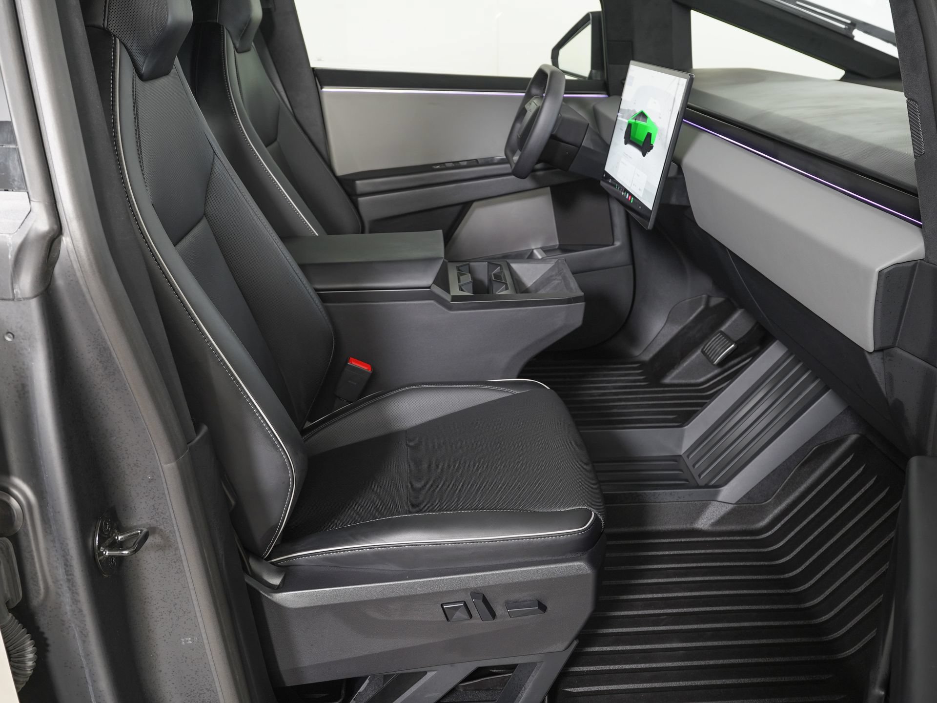 Used 2024 Tesla Cybertruck AWD Crew Cab image 9