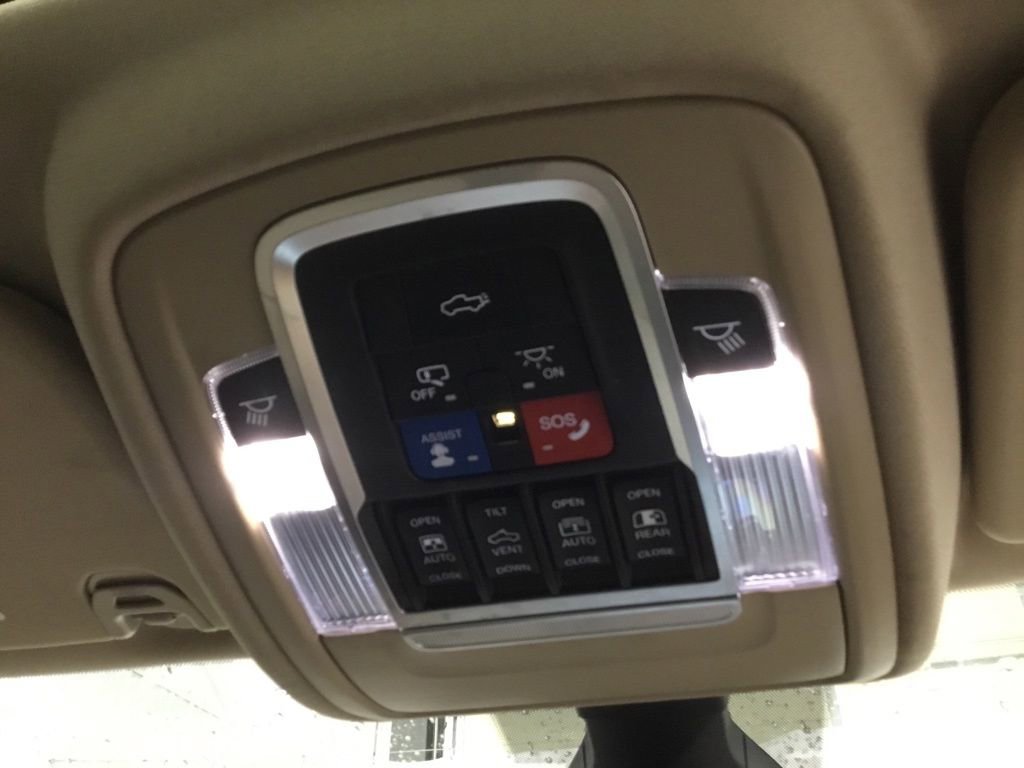 Used 2019 RAM 1500 Laramie image 36