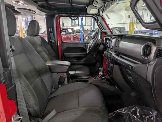 Certified 2021 Jeep Wrangler Sport AWD/4WD image 13