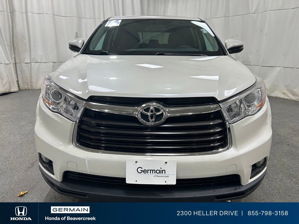 Used 2016 Toyota Highlander Plus AWD/4WD image 3
