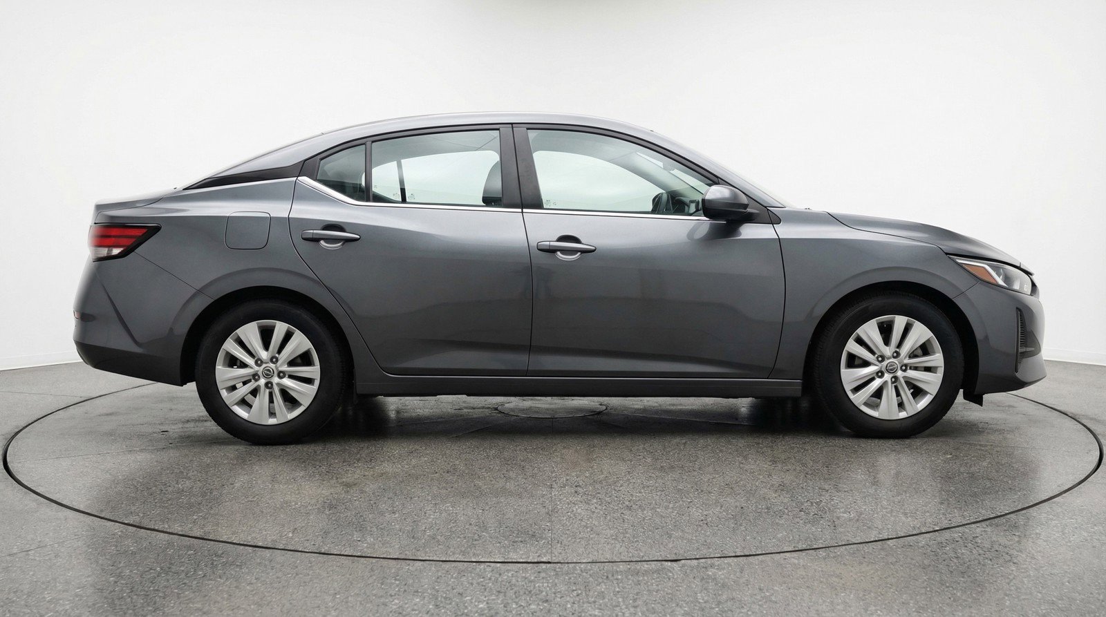 Used 2025 Nissan Sentra S FWD image 11