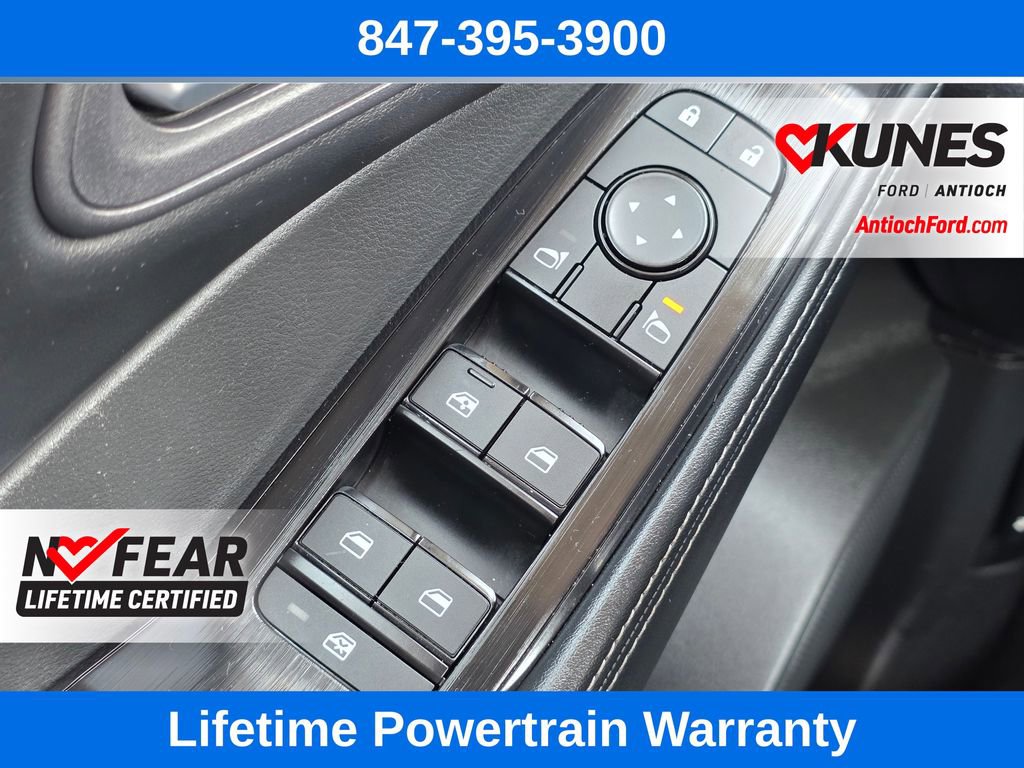 Used 2025 Nissan Rogue SV image 41