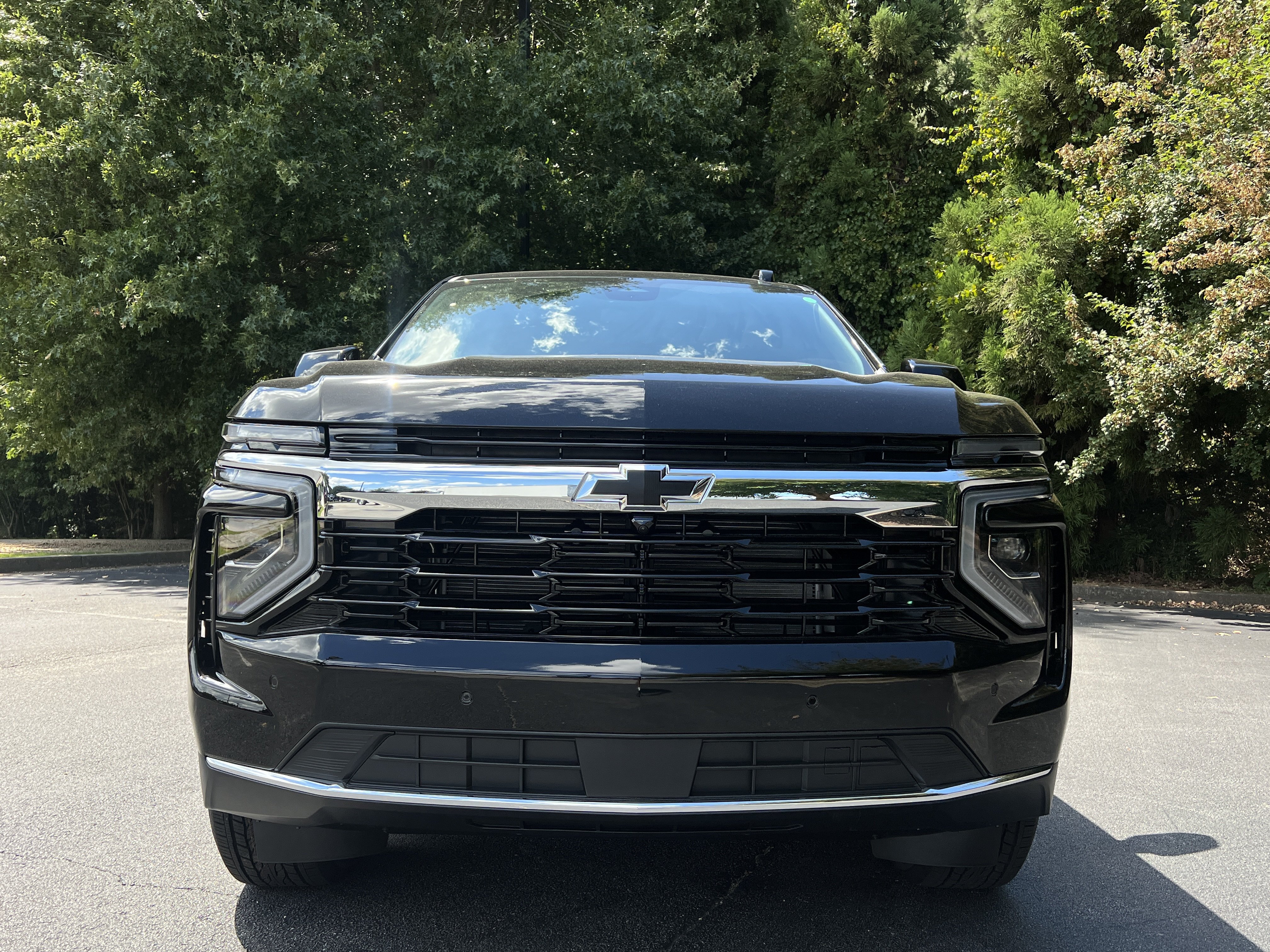 New 2026 Chevrolet Suburban LS w/ LPO, Dark Essentials Package AWD/4WD image 3