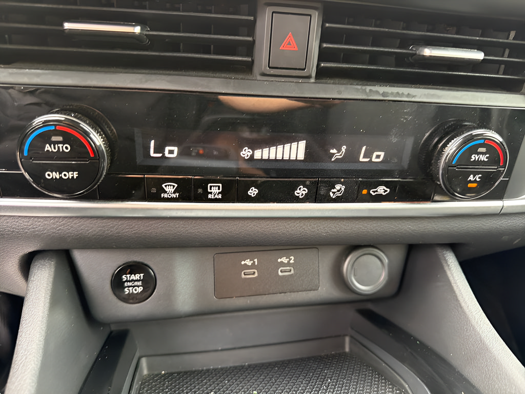 Certified 2024 Nissan Rogue SV AWD/4WD image 66
