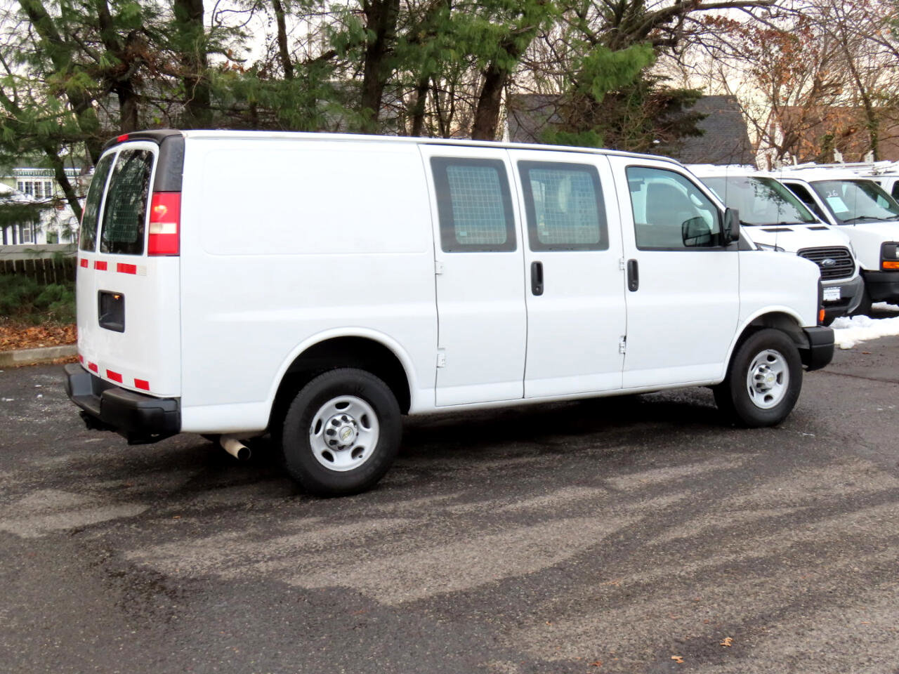 Used 2013 Chevrolet Express 2500 image 6