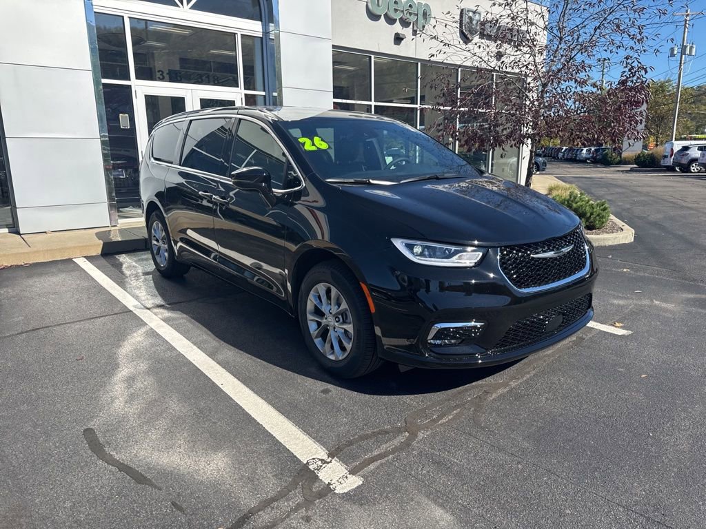 New 2026 Chrysler Pacifica Select image 9