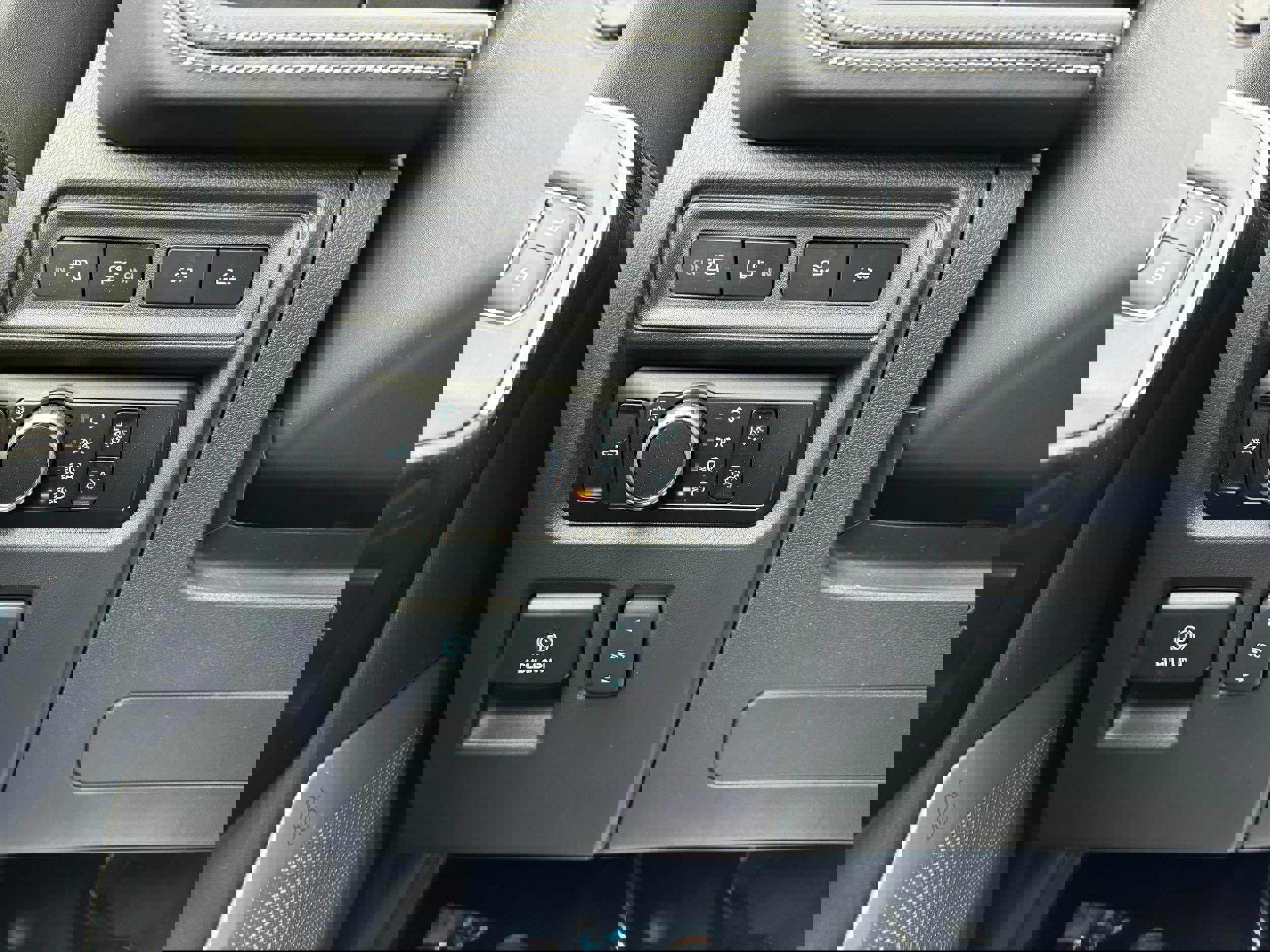 New 2023 Ford F150 Lightning Platinum image 17