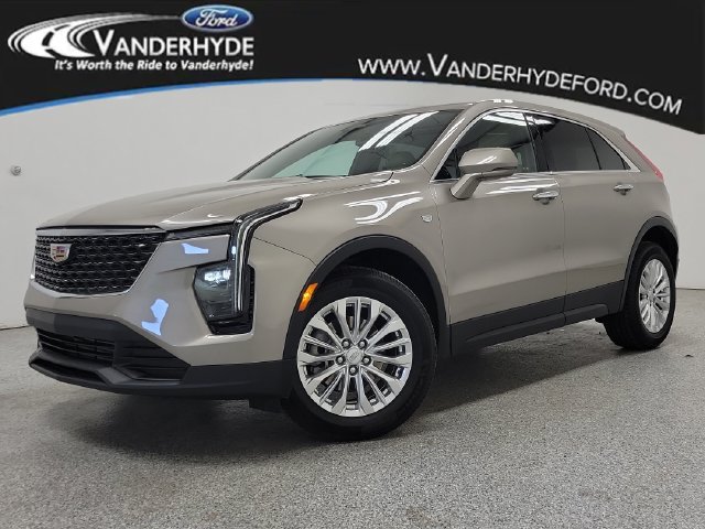 Used 2024 Cadillac XT4 Luxury w/ Cold Weather Package