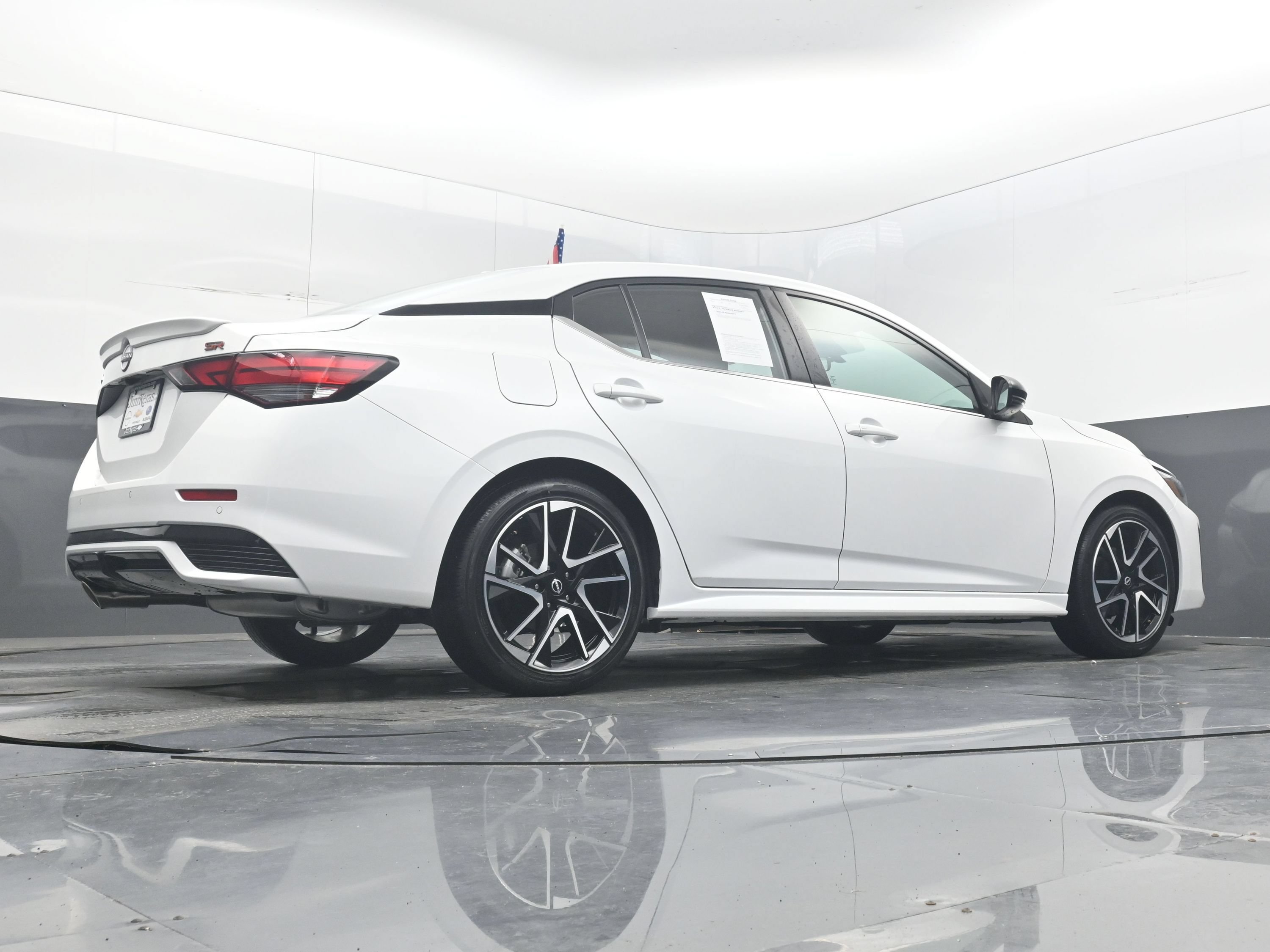 Used 2024 Nissan Sentra SR FWD image 33
