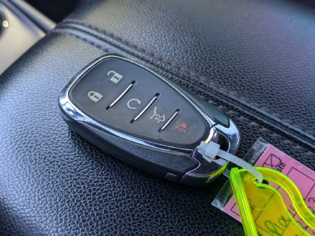 Used 2023 Chevrolet Equinox RS w/ RS Leather Package FWD image 32