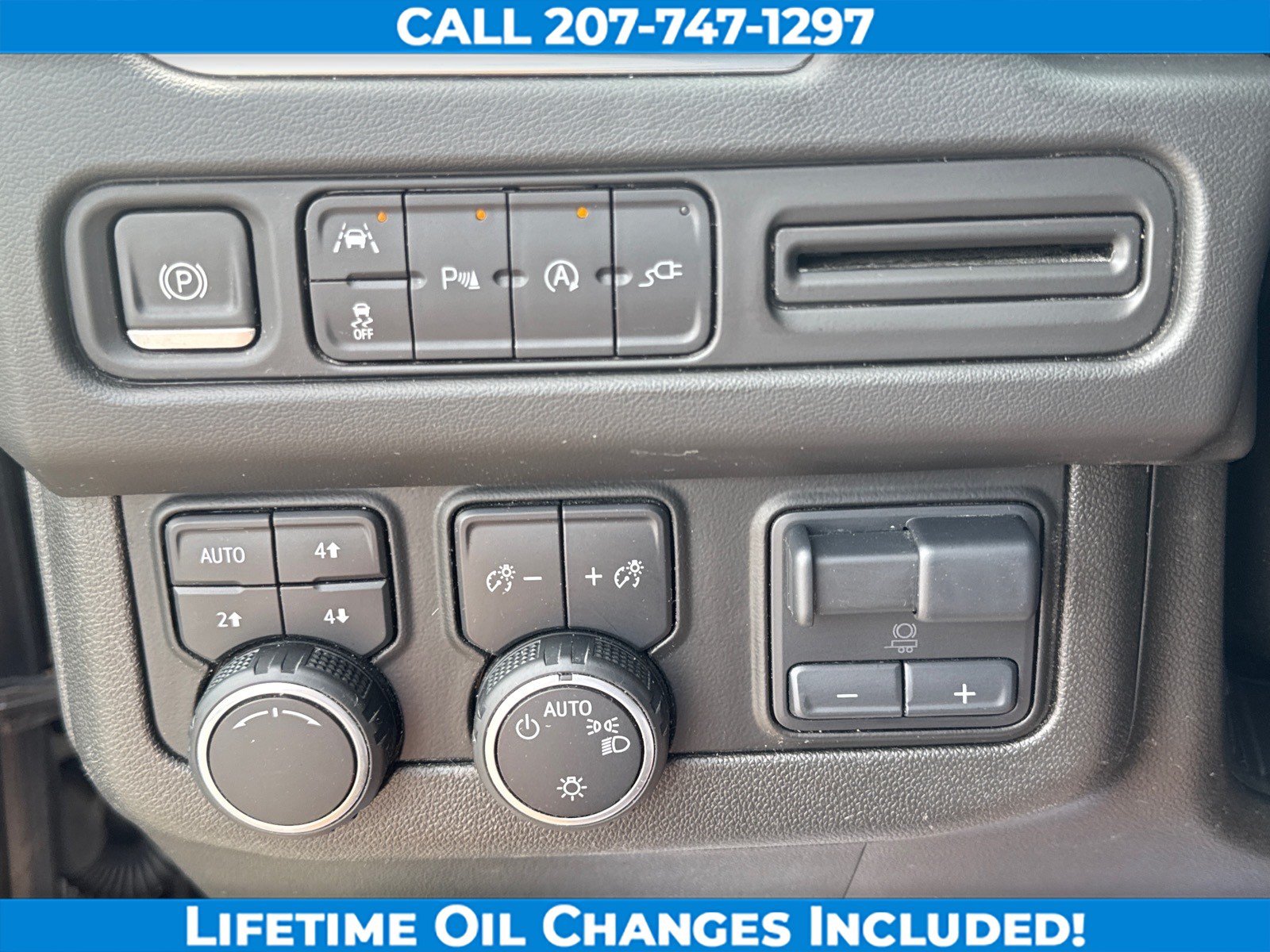 Used 2021 Chevrolet Suburban LT w/ LT Signature Package AWD/4WD image 18
