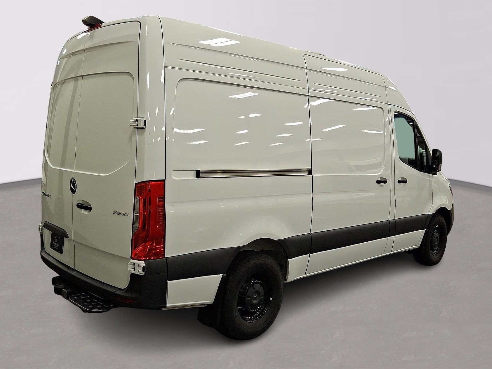 Used 2025 Mercedes-Benz Sprinter 2500 image 5