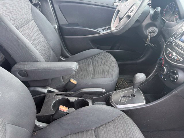 Used 2016 Hyundai Accent SE FWD image 11