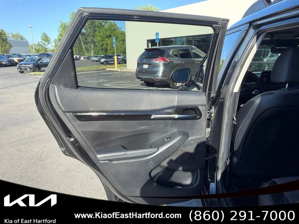 Certified 2022 Kia Seltos Nightfall Edition AWD/4WD image 18