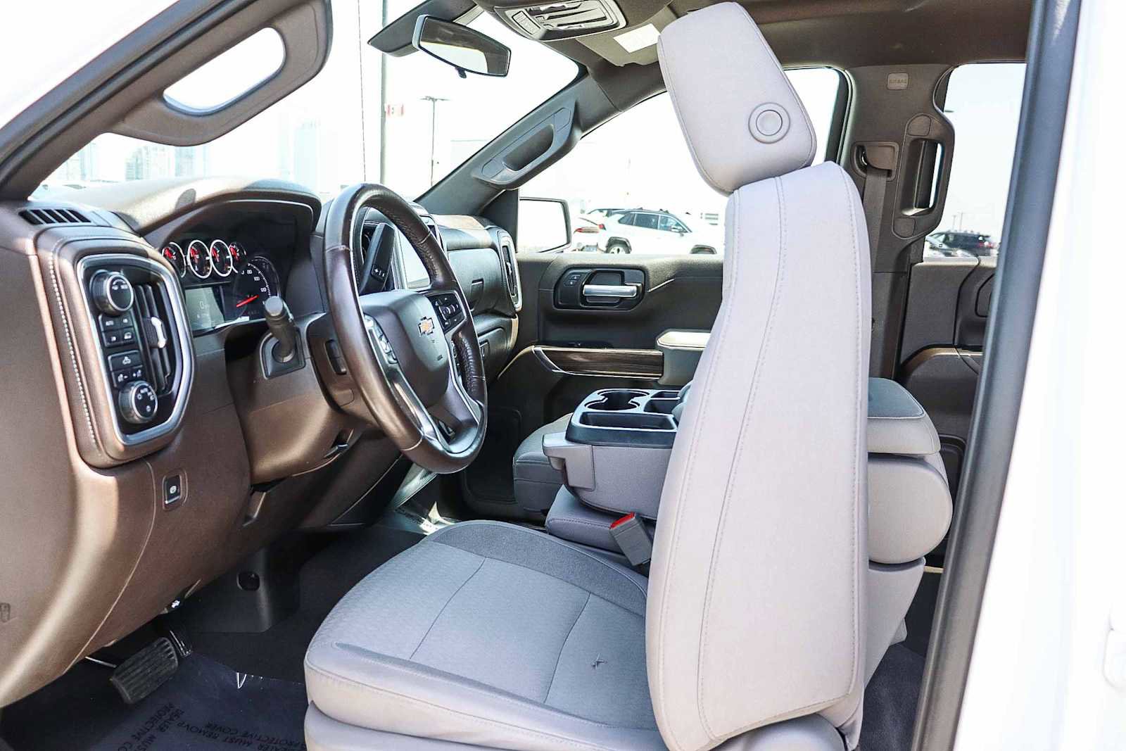 Used 2021 Chevrolet Silverado 1500 LT image 17