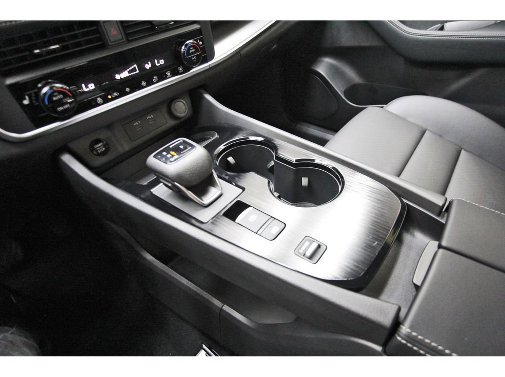 New 2026 Nissan Rogue Dark Armor FWD image 27