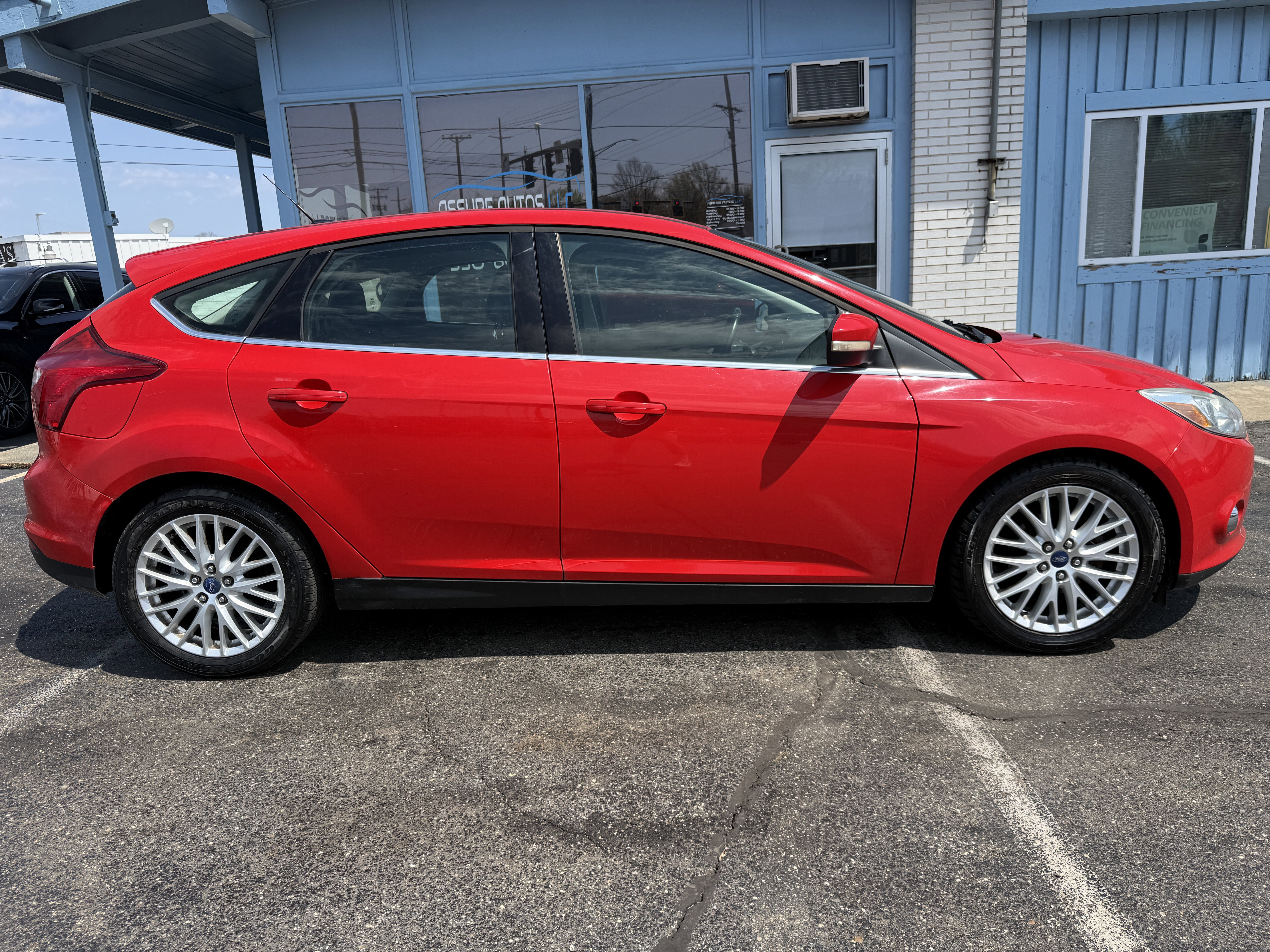 Used 2012 Ford Focus SEL FWD image 6