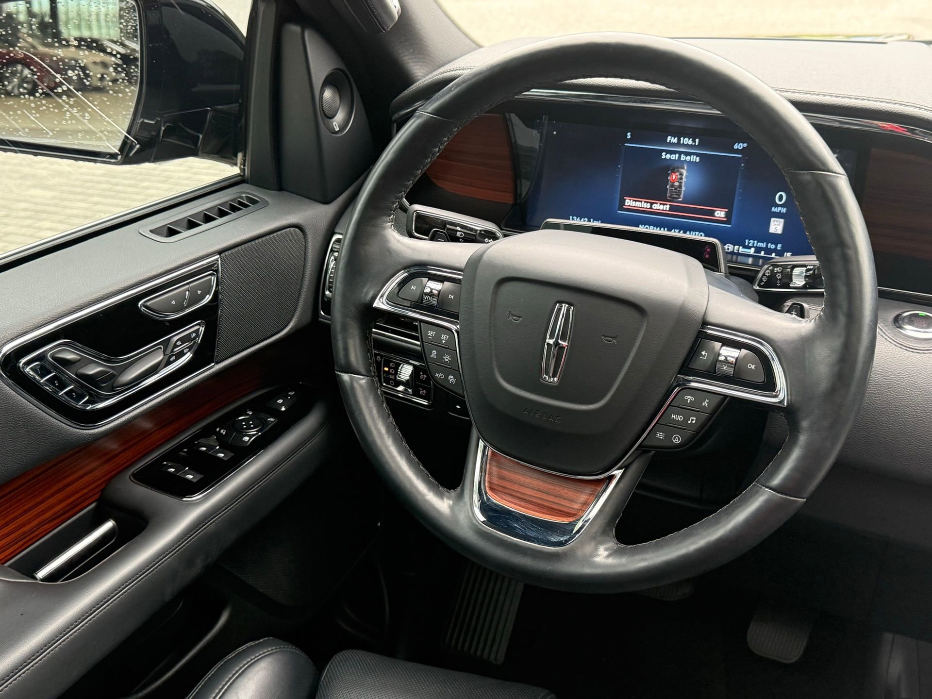 Used 2024 Lincoln Navigator Reserve image 29