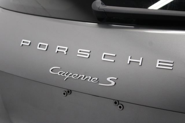 Used 2015 Porsche Cayenne S AWD/4WD image 9