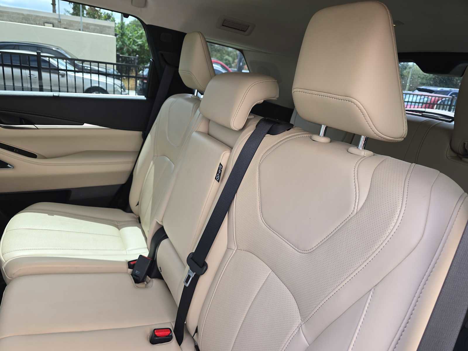 Used 2024 INFINITI QX60 Sensory w/ Vision Package image 15