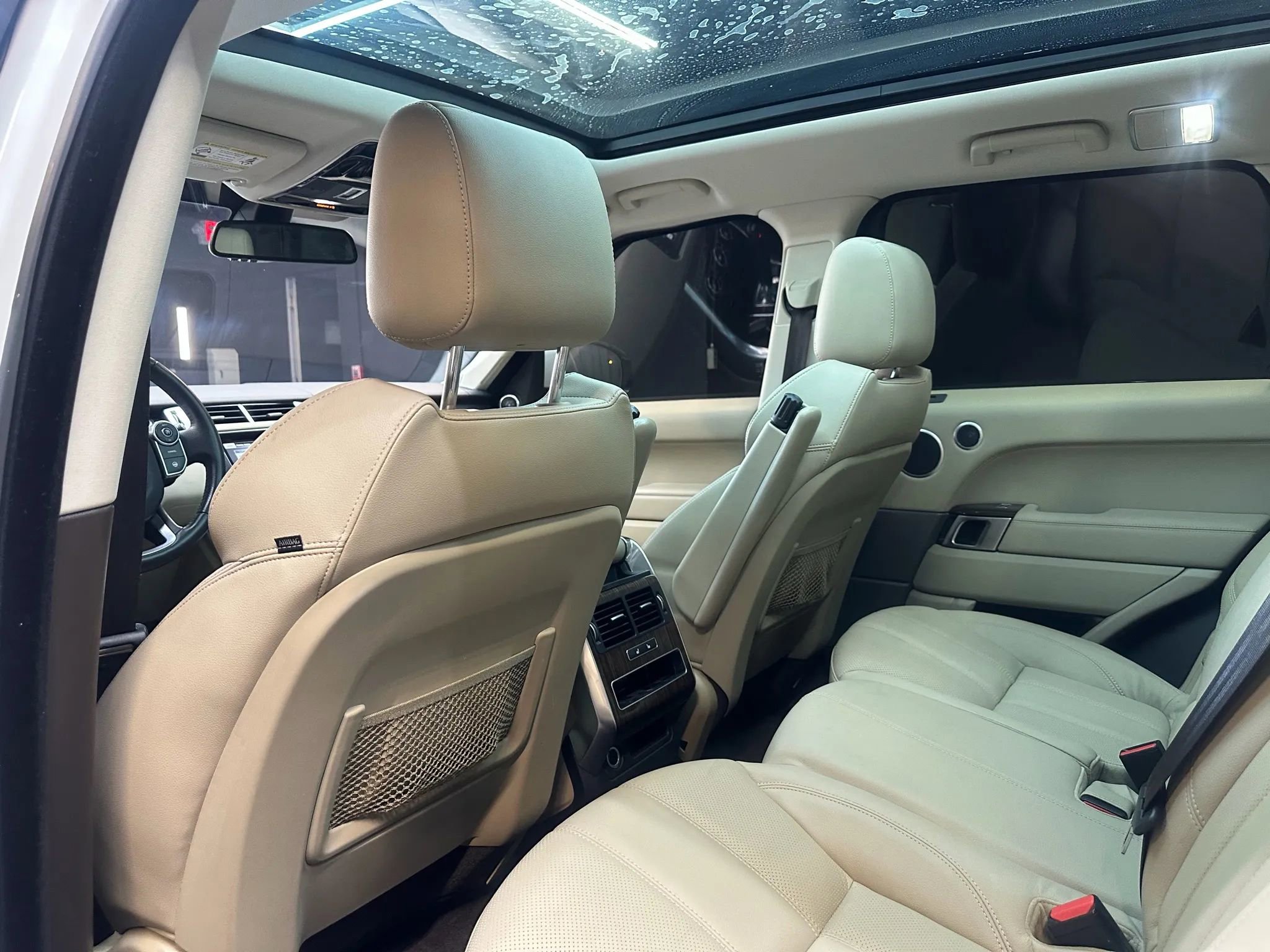 Used 2016 Land Rover Range Rover Sport SE image 21