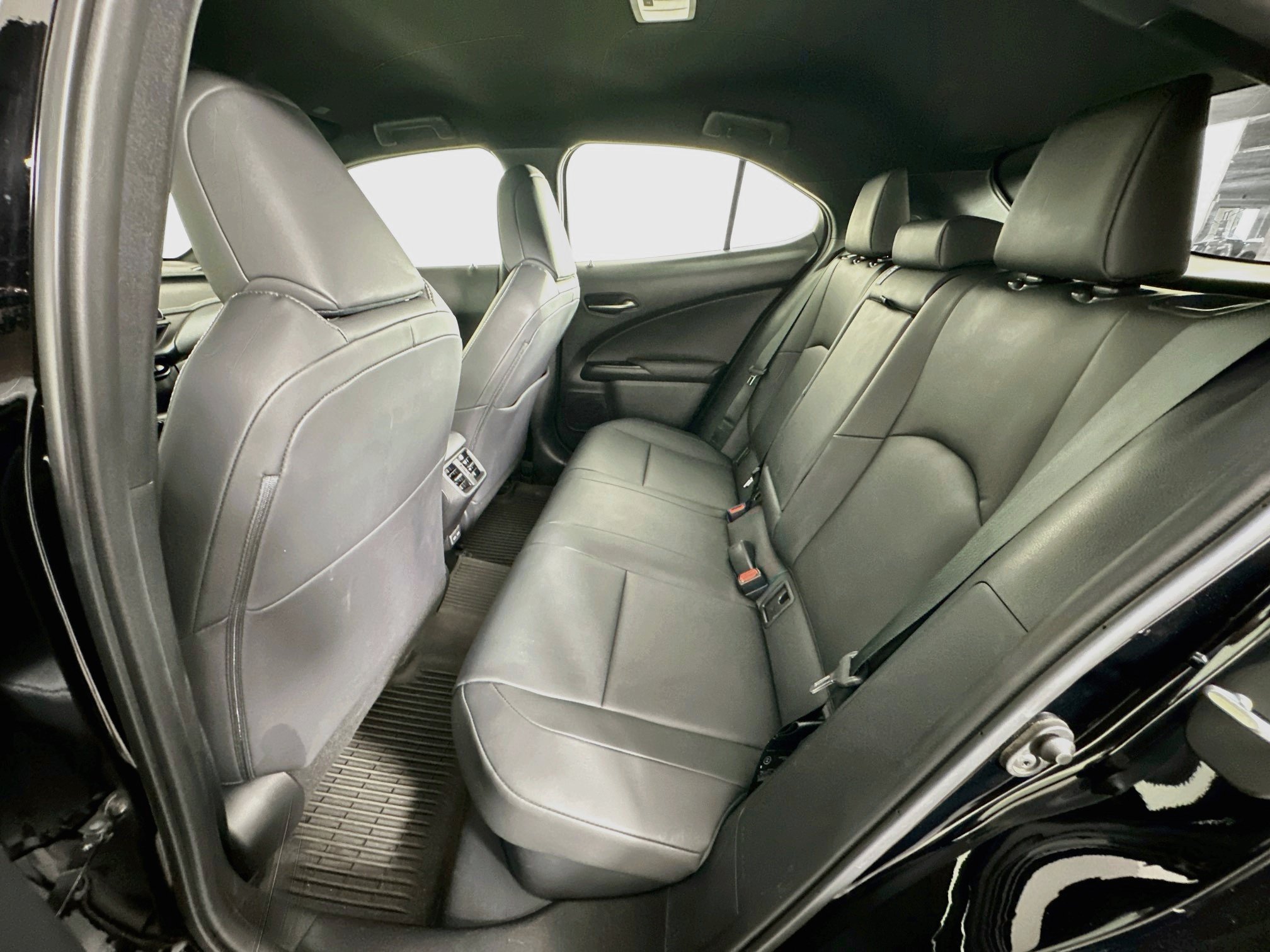 Used 2023 Lexus UX 250h AWD w/ Accessory Package (Z1) image 27