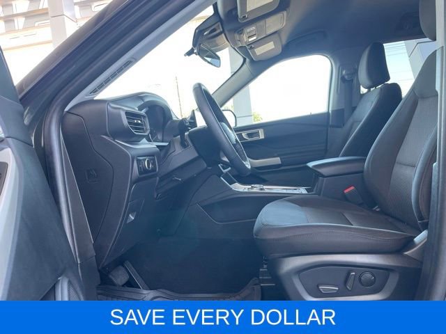 Used 2024 Ford Explorer XLT RWD image 19