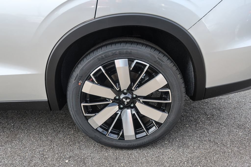 New 2026 Mitsubishi Outlander SE AWD/4WD image 14