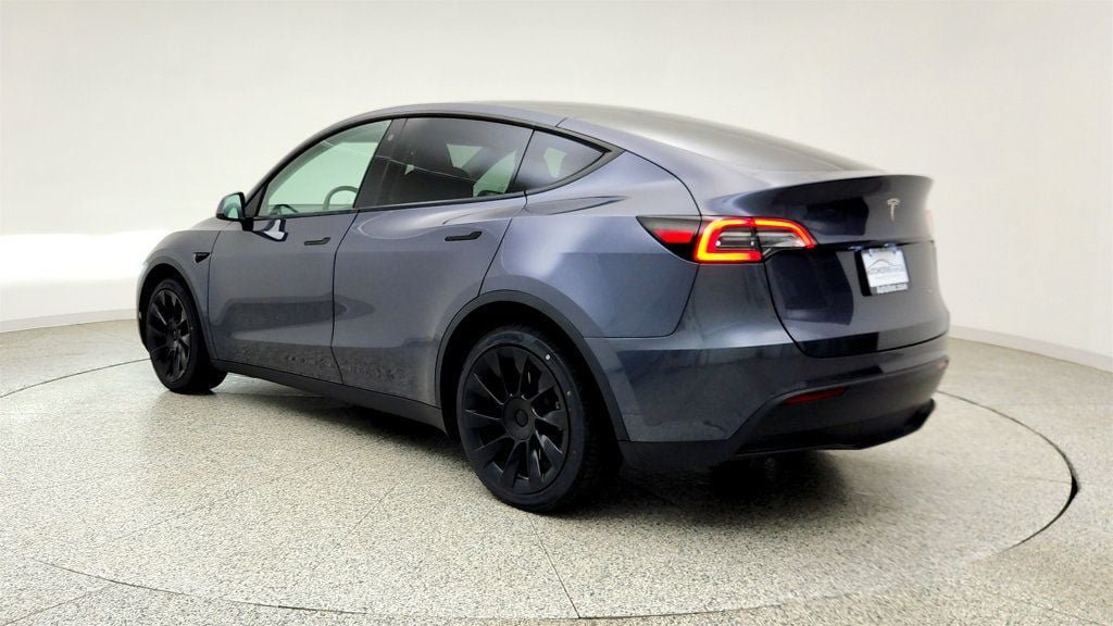 Used 2023 Tesla Model Y Long Range AWD/4WD image 7