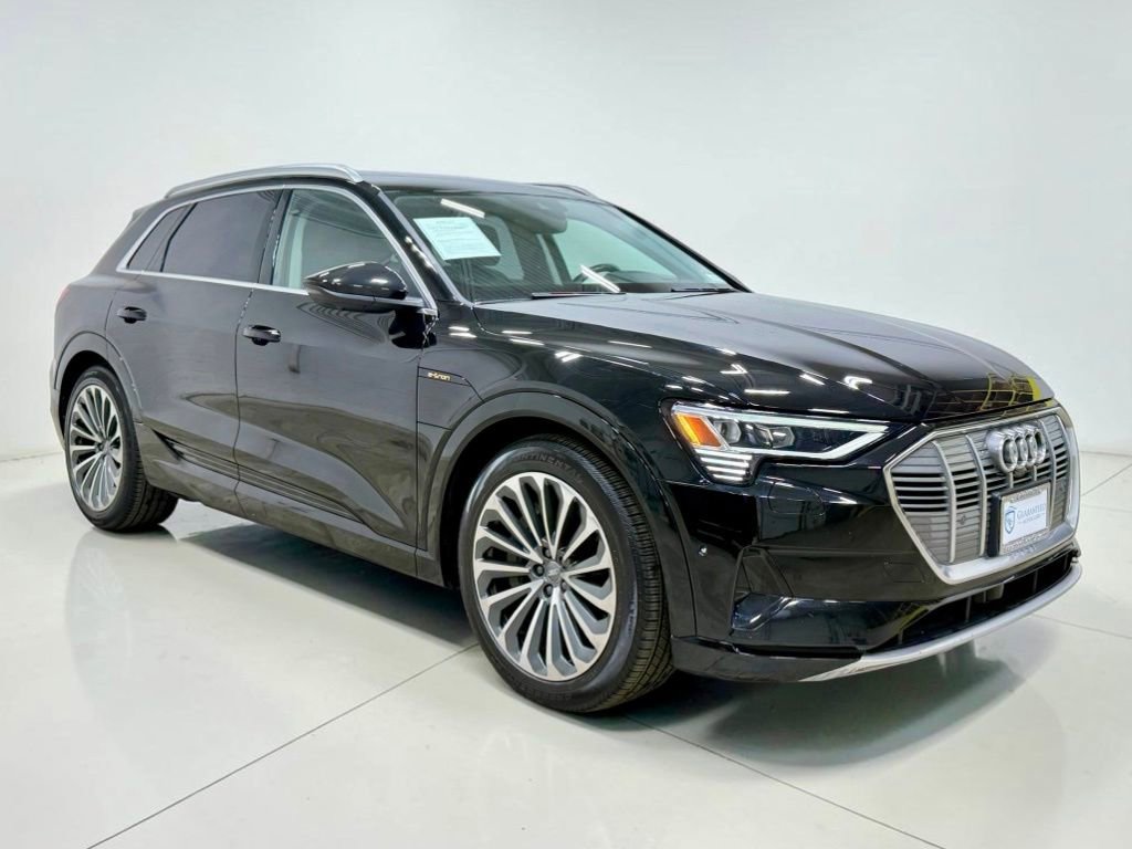 Used 2019 Audi e-tron Prestige w/ Prestige Package AWD/4WD image 10