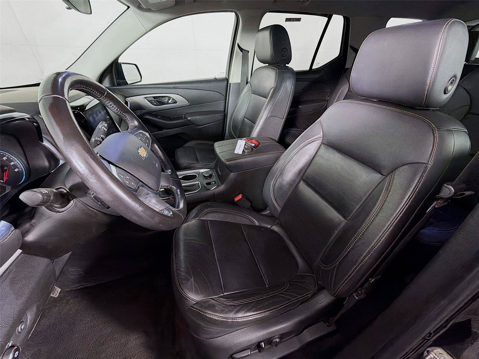 Used 2020 Chevrolet Traverse LT AWD/4WD image 2