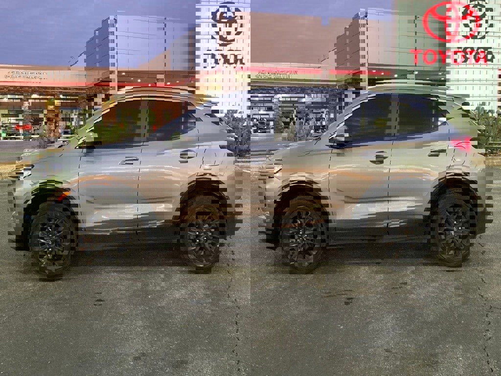 Used 2024 Buick Encore GX Sport Touring w/ Experience Buick Package image 8