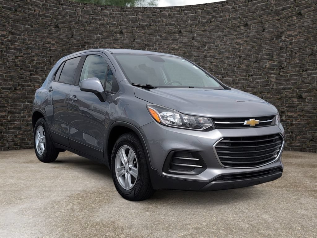 Used 2020 Chevrolet Trax LS w/ Tint and Cruise Package FWD image 2