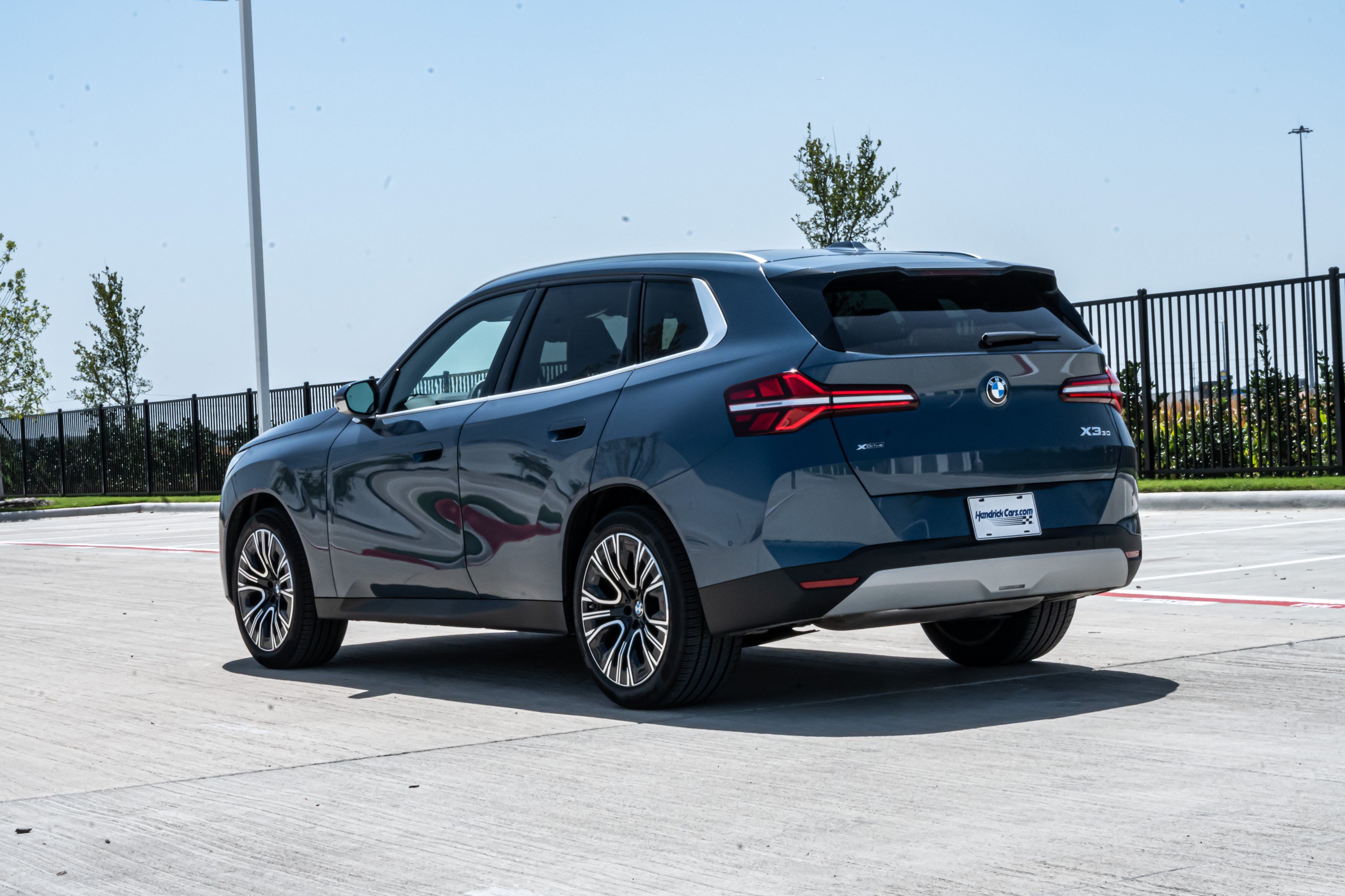 Used 2025 BMW X3 xDrive30i AWD/4WD image 6