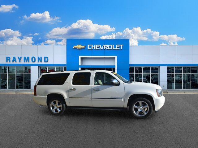 Certified 2014 Chevrolet Suburban LTZ AWD/4WD image 2