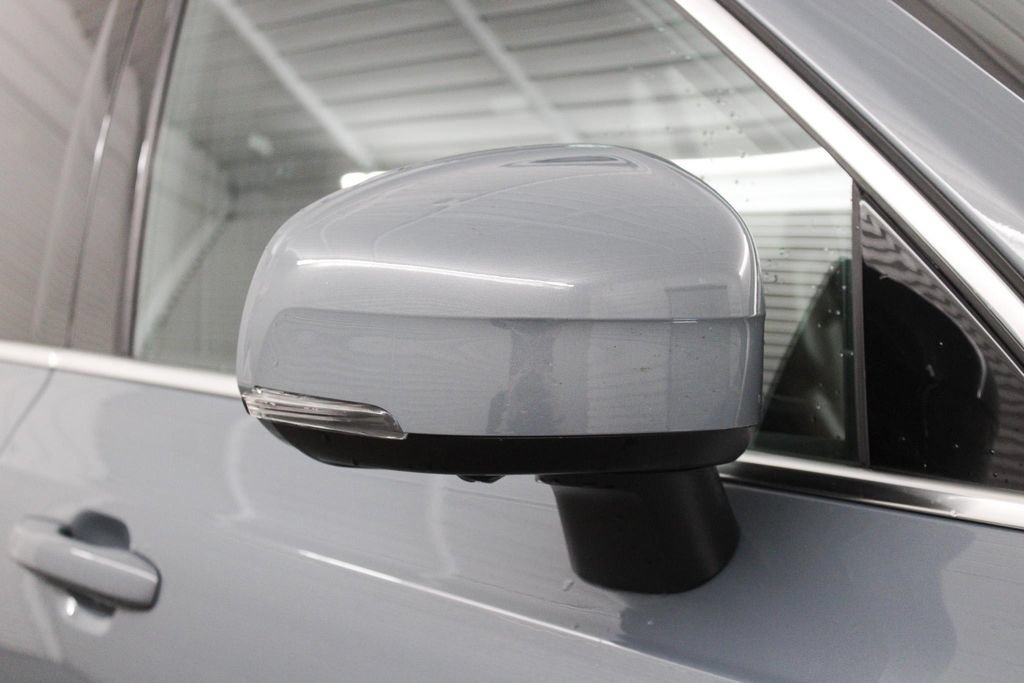 Certified 2023 Volvo XC90 B6 Plus AWD/4WD image 13