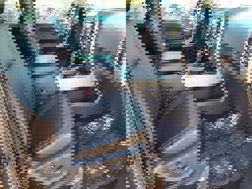 Used 2015 Ford F150 Lariat w/ Equipment Group 502A Luxury image 19