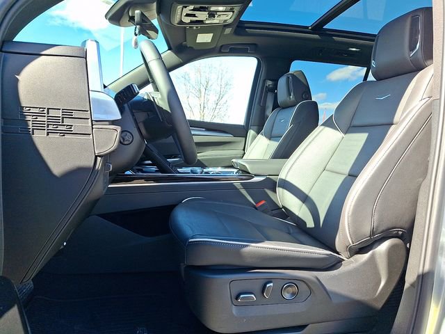 Certified 2025 Cadillac Escalade Premium Luxury image 13