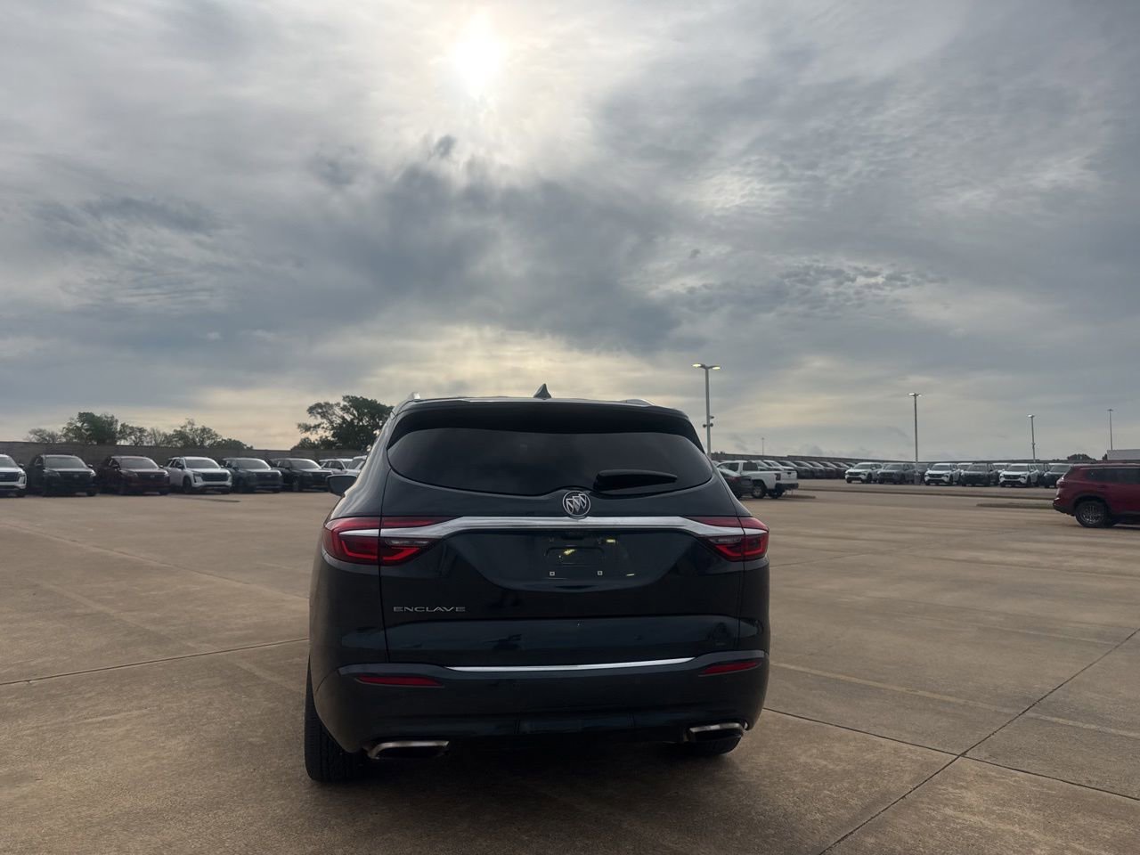 Used 2020 Buick Enclave Avenir w/ Avenir Technology Package FWD image 18
