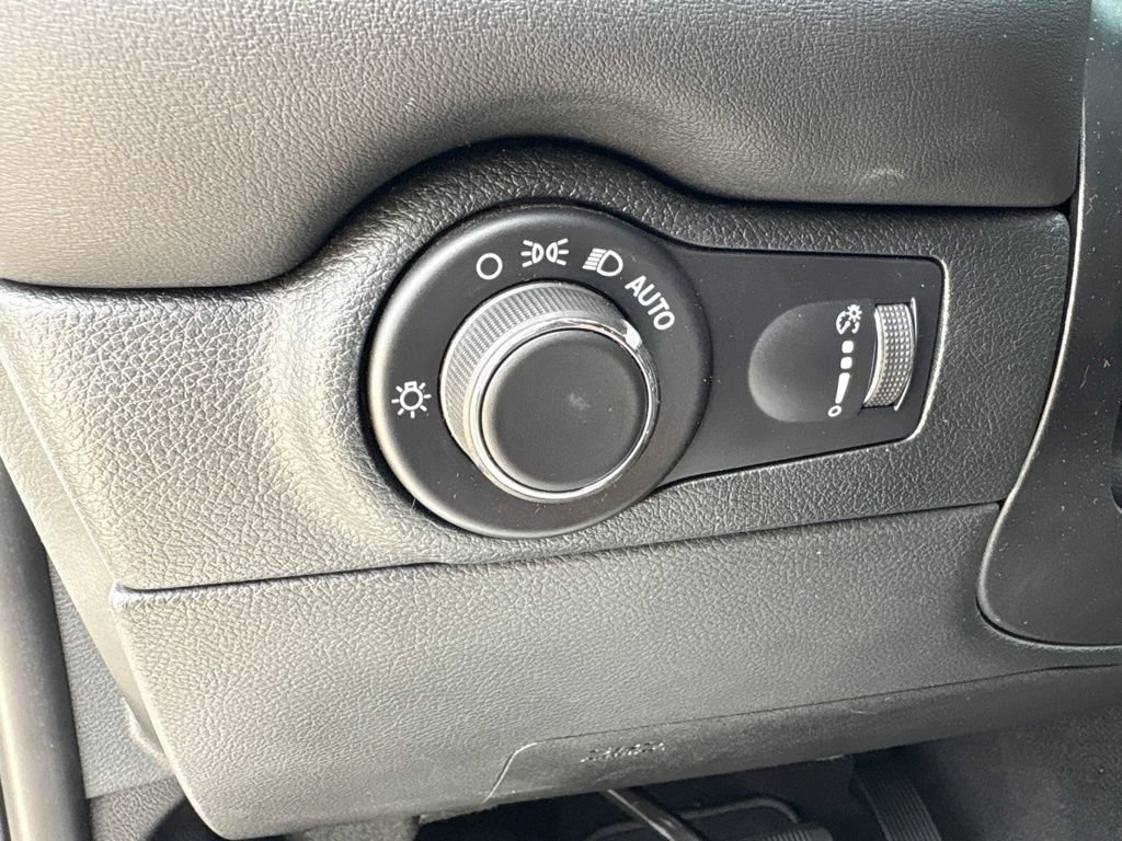 Used 2024 Dodge Durango R/T AWD/4WD image 31