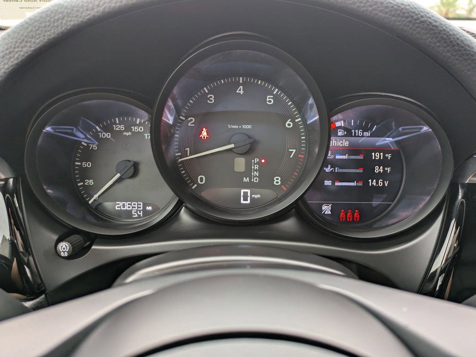 Certified 2024 Porsche Macan image 14