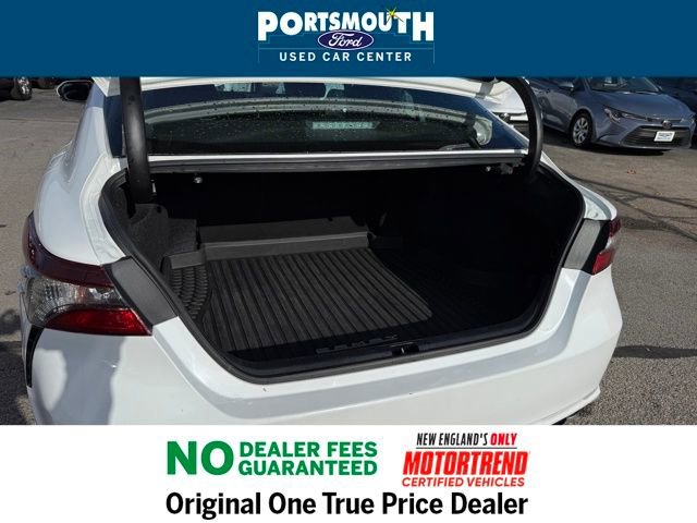 Used 2024 Toyota Camry SE image 13
